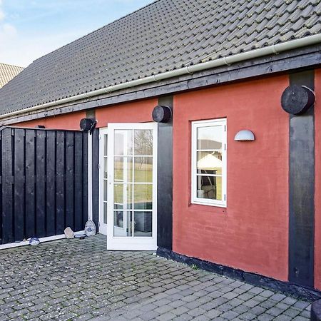 5 Person Holiday Home In AÅkirkeby المظهر الخارجي الصورة