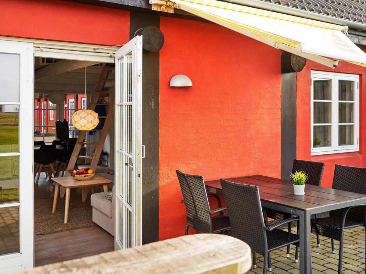 5 Person Holiday Home In AÅkirkeby المظهر الخارجي الصورة